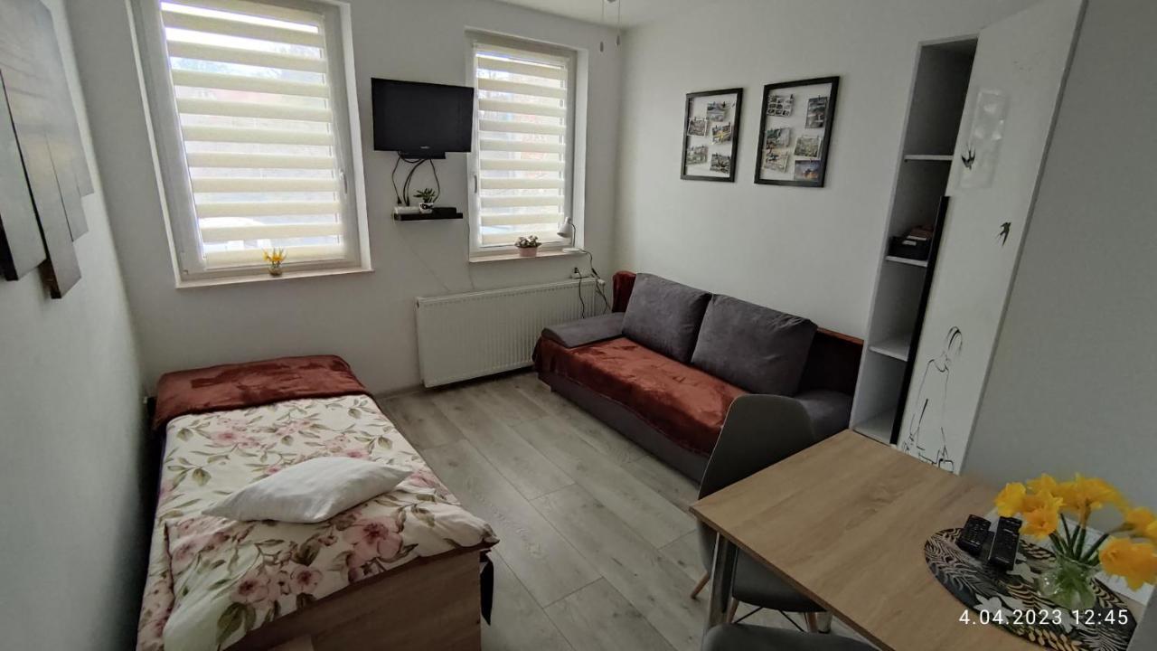 Apartament "Jelen" Cieplice Apartment เยเลเนียกูรา ภายนอก รูปภาพ